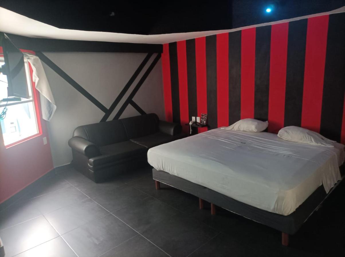 خالابا La Selva Auto Hotel Adults Only المظهر الخارجي الصورة